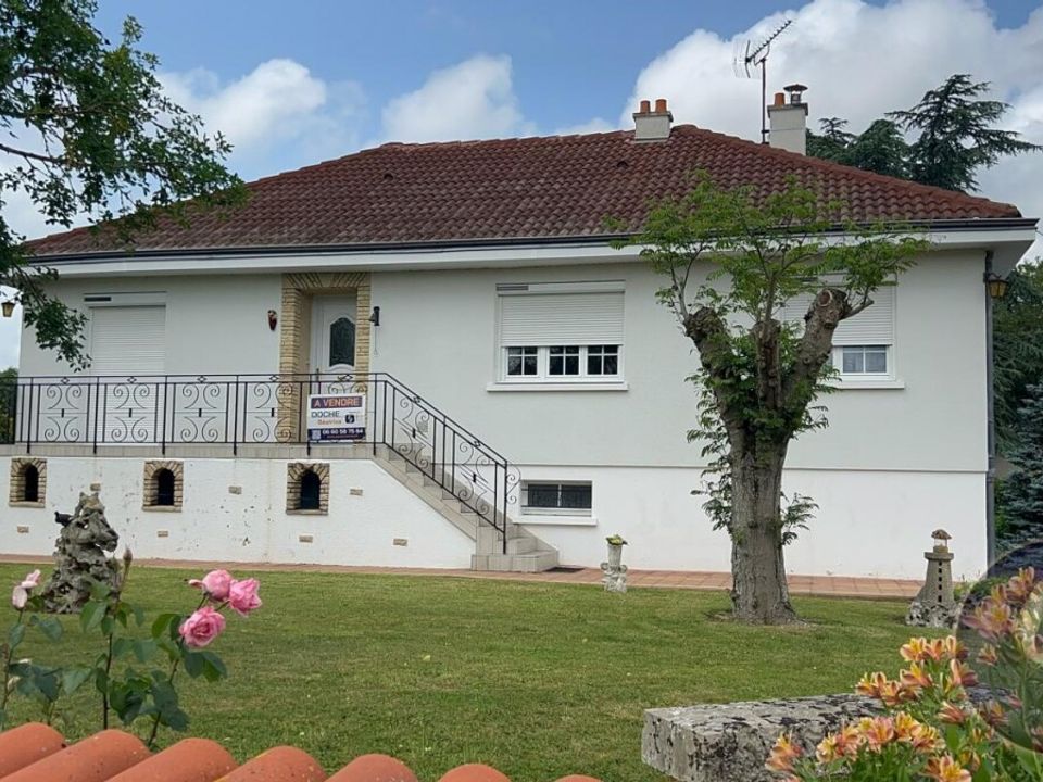 Villa i Saint-Maixent-l'Ecole, Deux-Sevres - bilde 1
