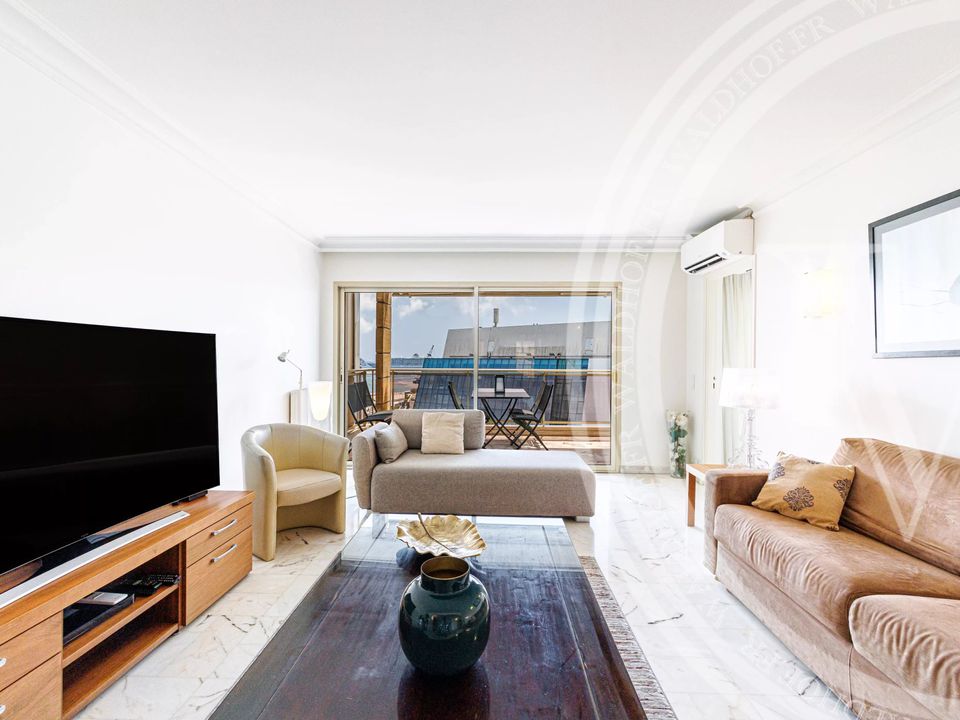 Apartment in Cannes, Alpes-Maritimes - photo 1
