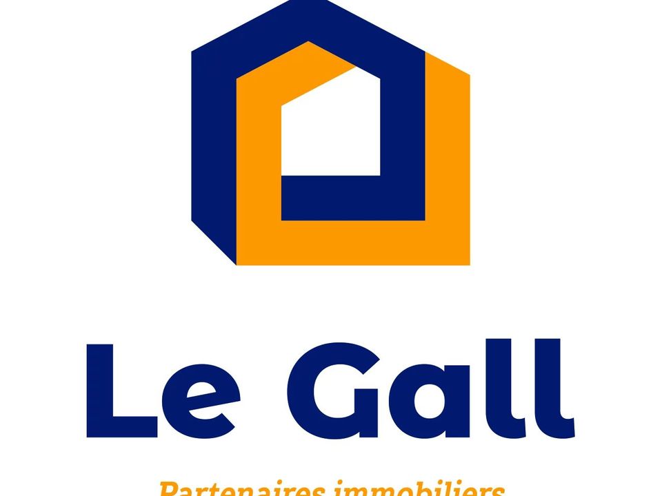 Commercial property in Guingamp, Cotes-d'Armor - photo 2