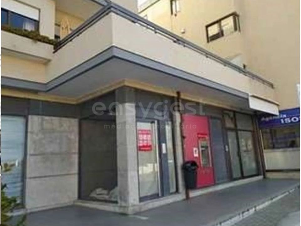 Erhvervsejendom i Pacos de Brandao, Aveiro - foto 1