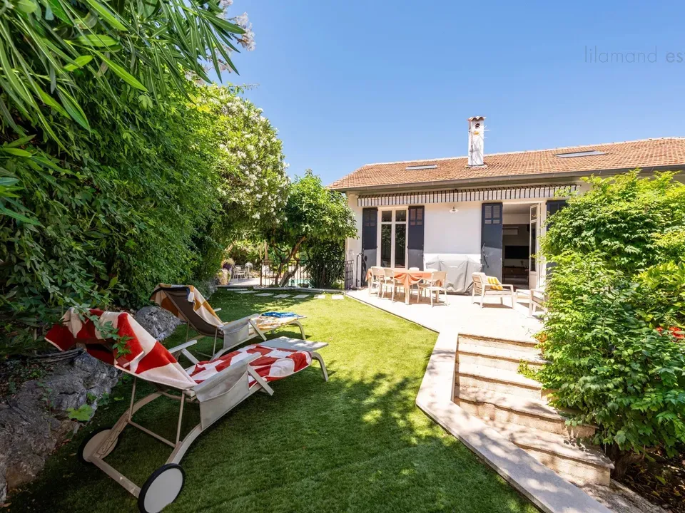 Villa i Le Cannet, Alpes-Maritimes - foto 1