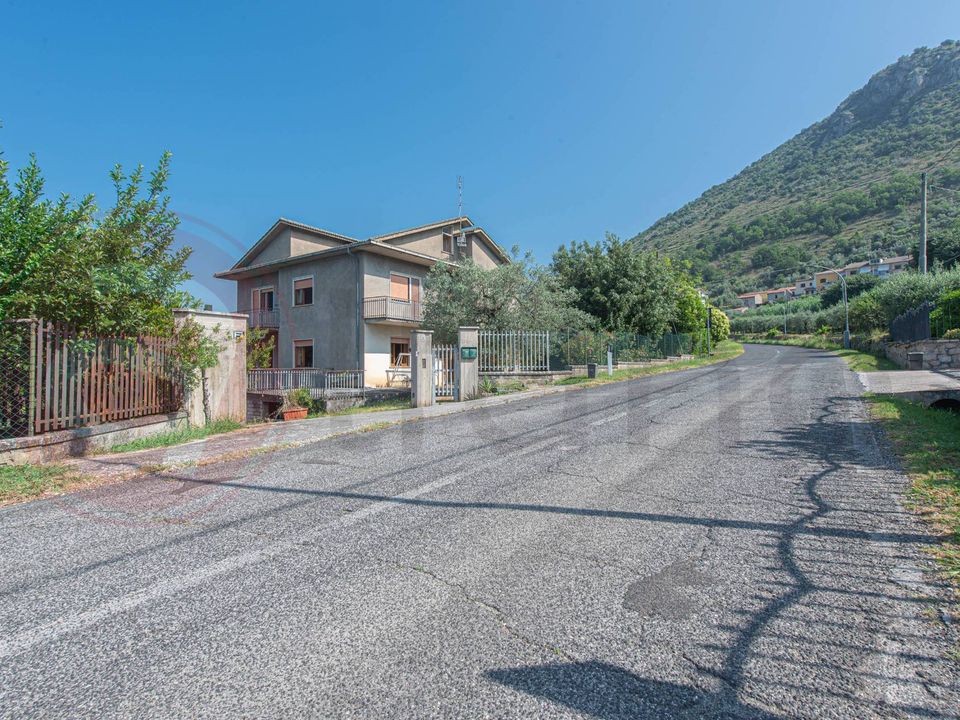 Villa i Roccasecca, Frosinone - foto 1