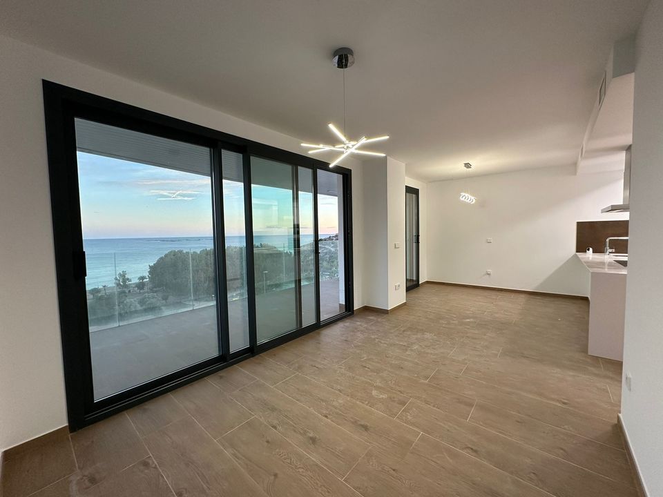 Apartamento en Villajoyosa, Alicante - foto 2