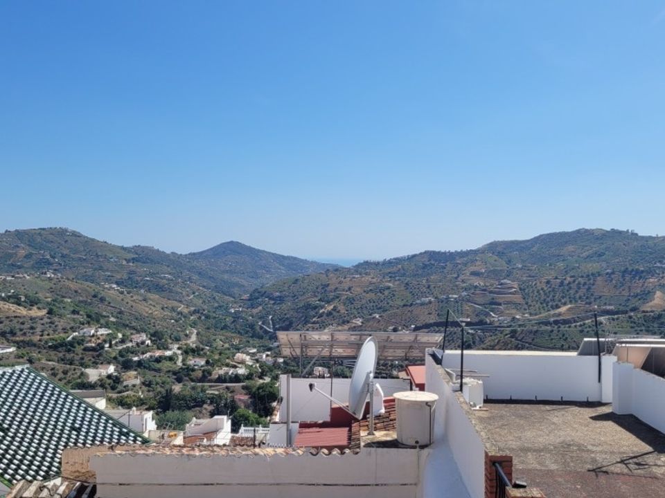 Landsbyhus i Canillas De Albaida, Malaga - foto 1