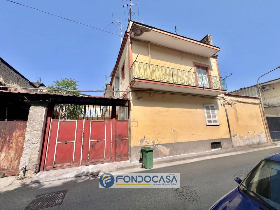 Erhvervsejendom i Sant'Antimo, Naples - foto 1