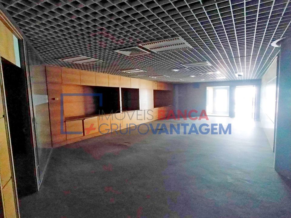 Erhvervsejendom i Pacos de Ferreira, Porto - foto 4
