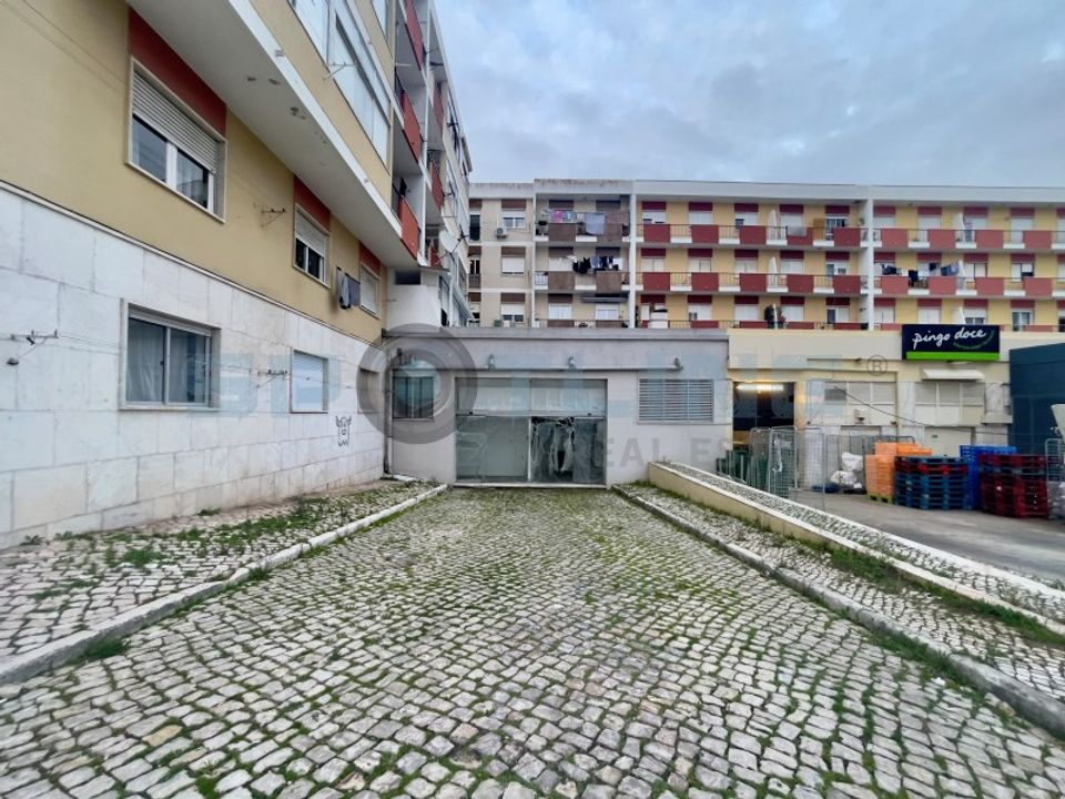 Erhvervsejendom i Massama, Lisbon - foto 2