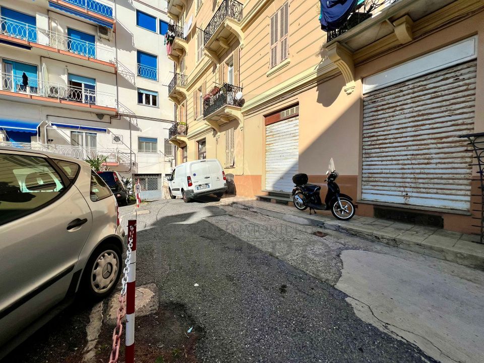 Erhvervsejendom i Ospedaletti, Imperia - foto 2