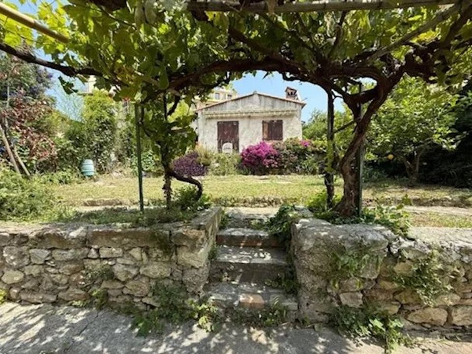 Helårsgrund i Antibes, Alpes-Maritimes - foto 1