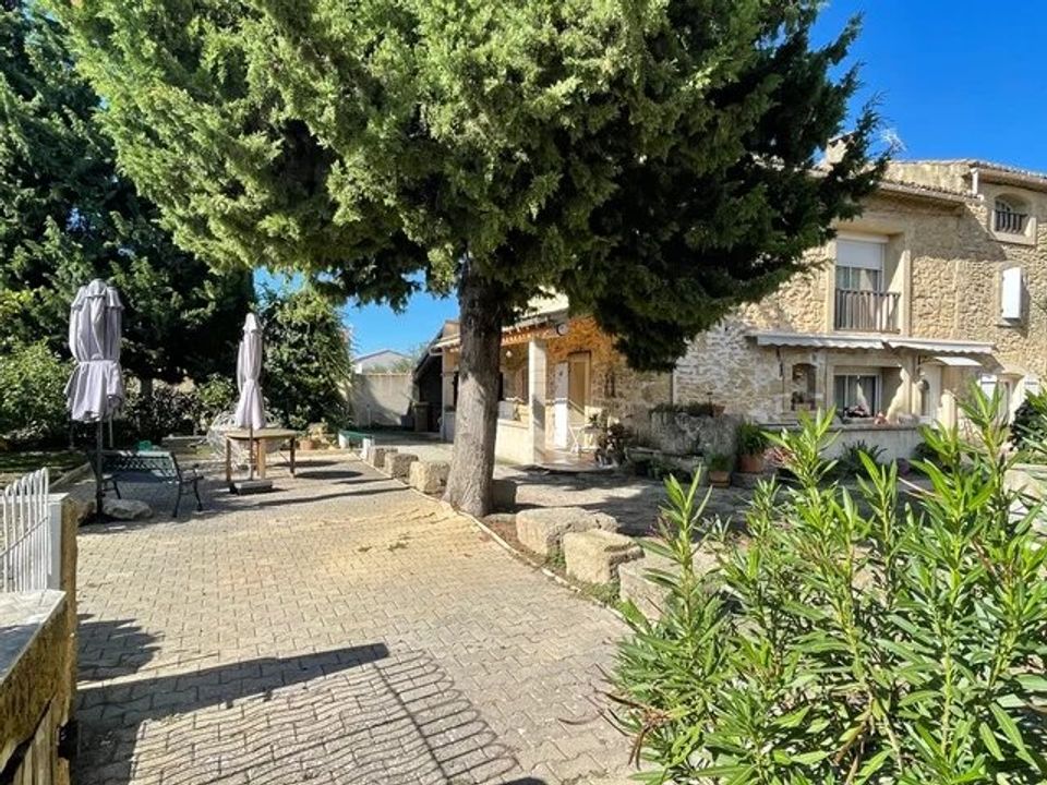 Villa in Taillades, Vaucluse - photo 2