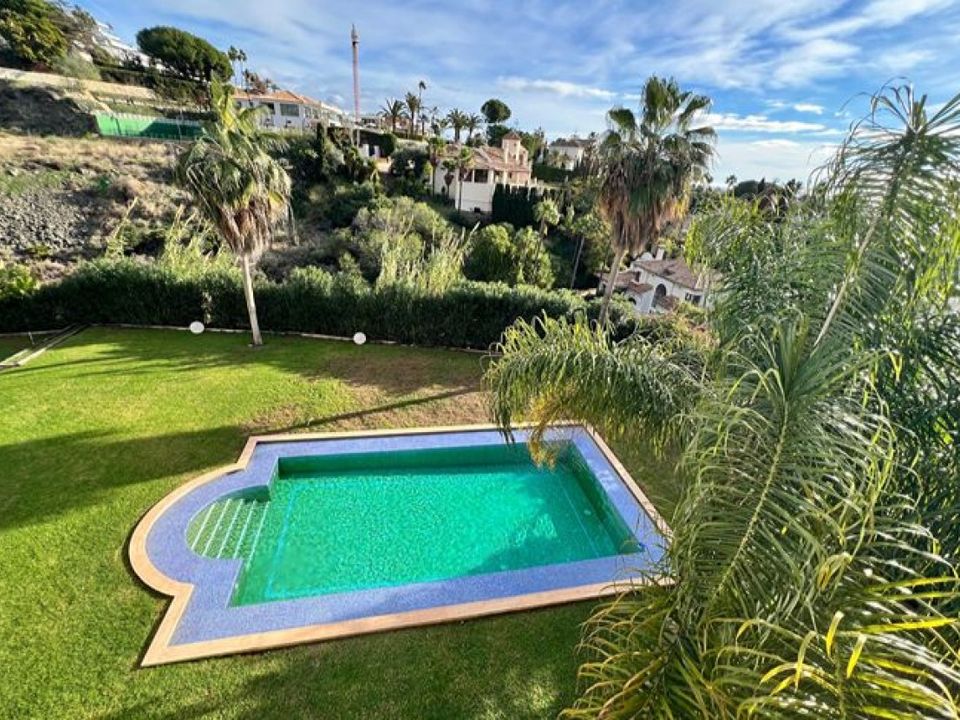 Villa i El Paraiso, Malaga - foto 2