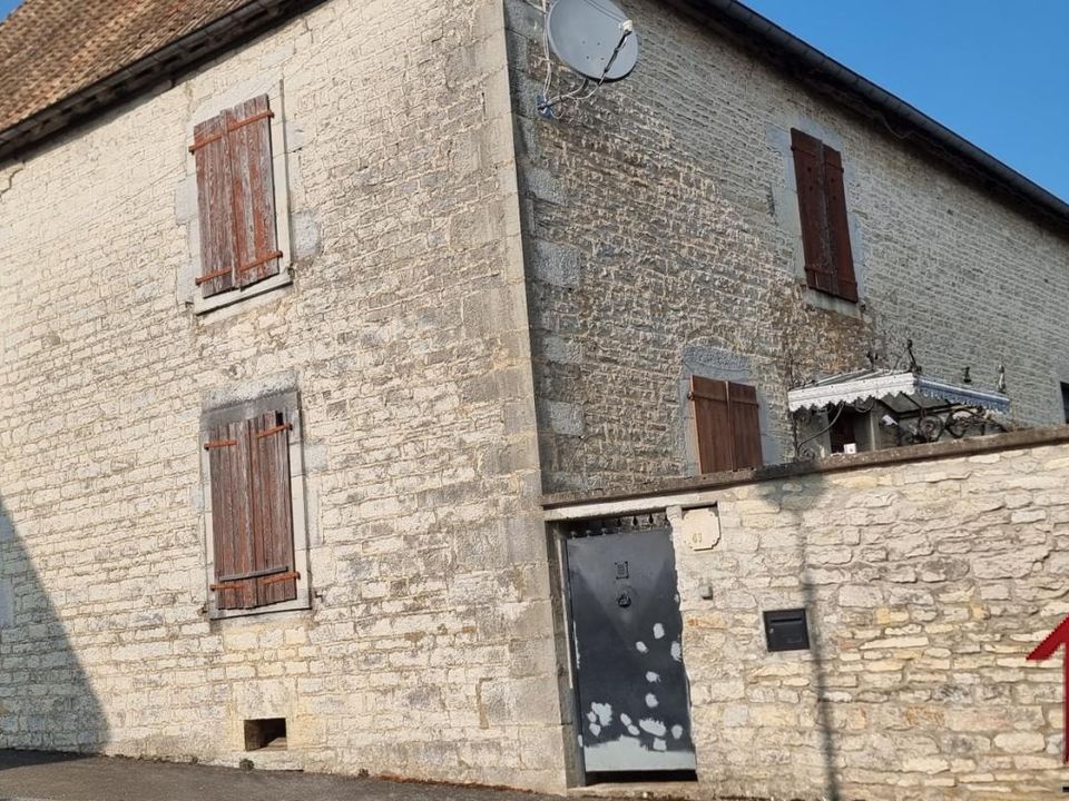 Landsbyhus i L'Hopital-Du-Grosbois, Doubs - foto 1