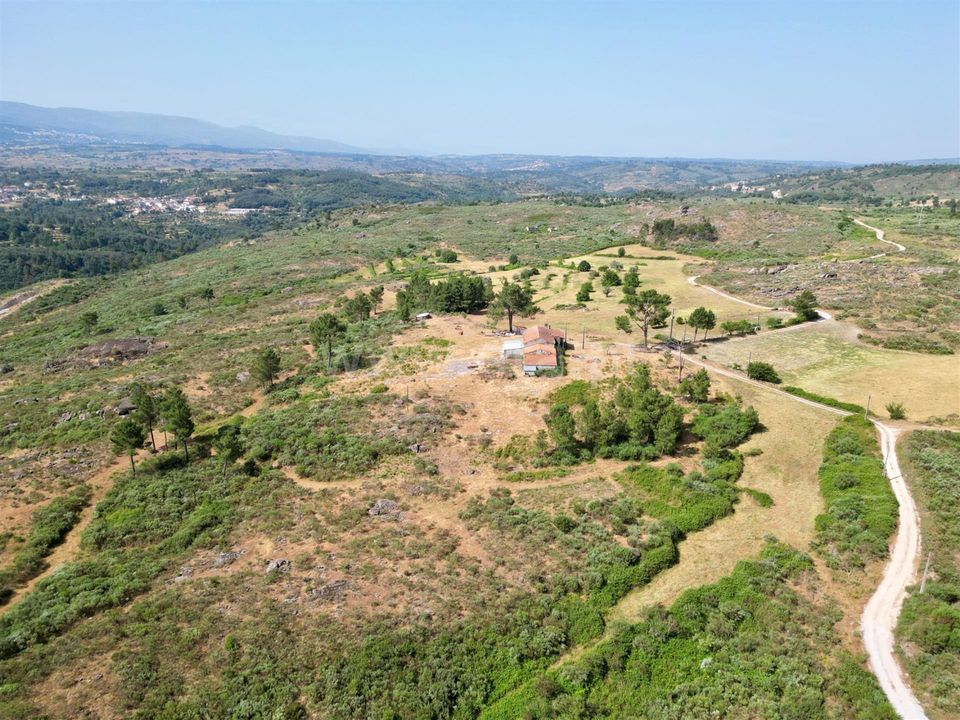 Erhvervsejendom i Fornos de Algodres, Guarda - foto 1