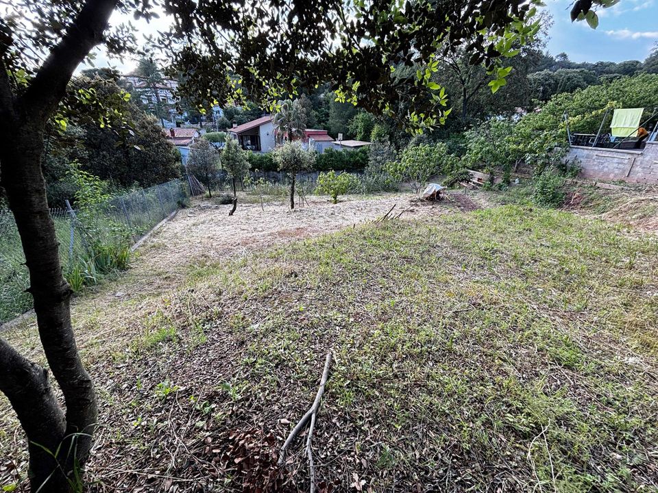 Helårsgrund i Vacarisses, Barcelona - foto 2