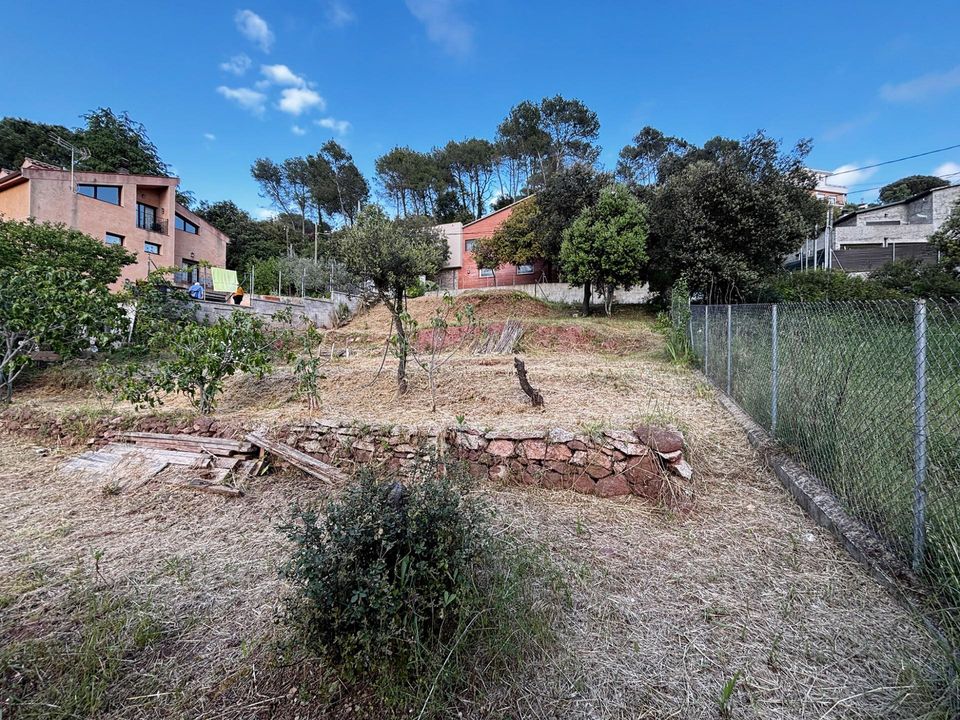 Helårsgrund i Vacarisses, Barcelona - foto 4