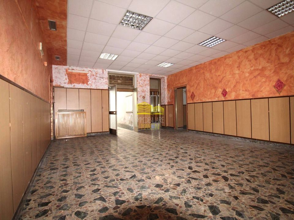 Erhvervsejendom i Cassano d'Adda, Milan - foto 1