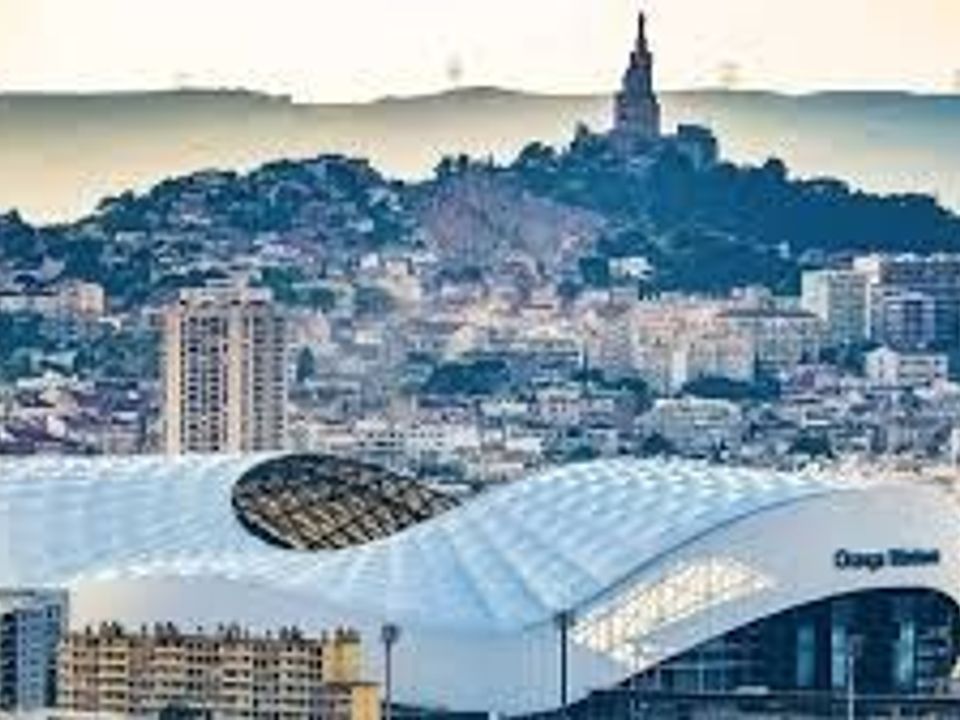 Erhvervsejendom i Marseille, Bouches-du-Rhone - foto 1