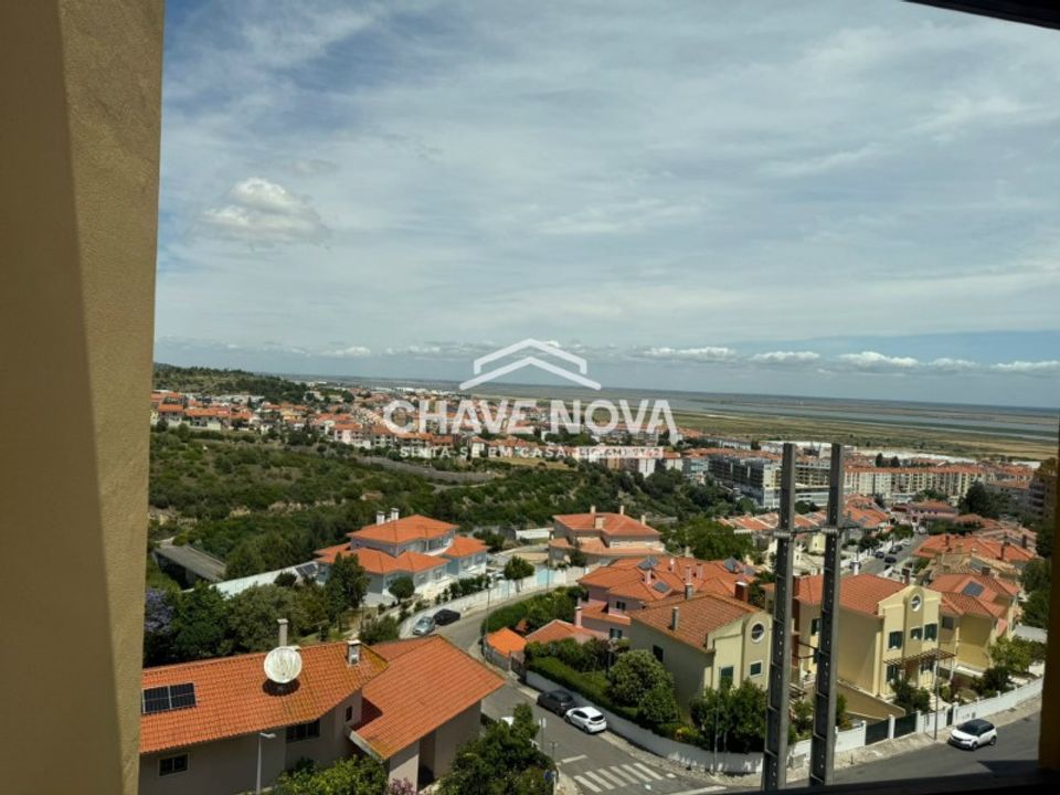 Lejlighed i Santa Iria de Azoia, Lisbon - foto 1