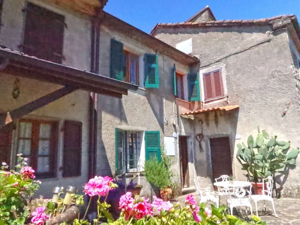 Villa i Tresana, Massa and Carrara - foto 1