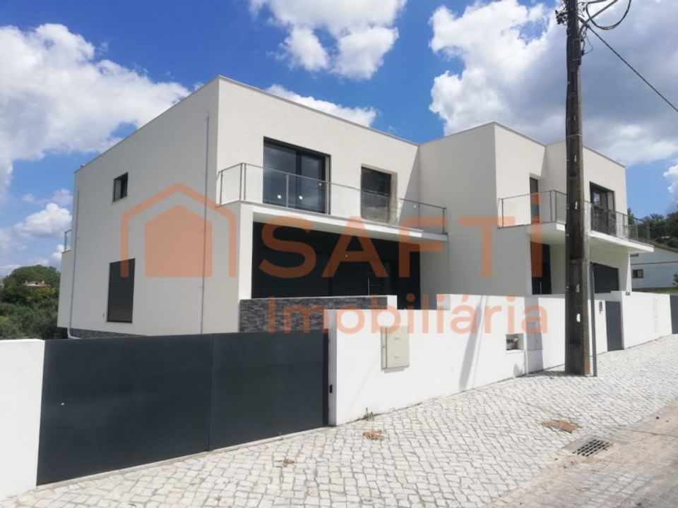 Rækkehus i Ourem, Santarem - foto 1