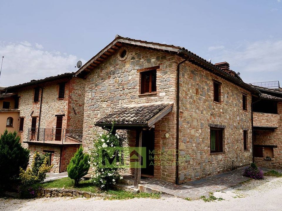 Erhvervsejendom i Comunanza, Ascoli Piceno - foto 4