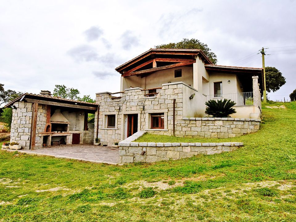Casa de campo en Berchidda, Sassari - foto 1
