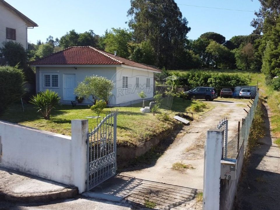 Helårsgrund i Santo Tirso, Porto - foto 1