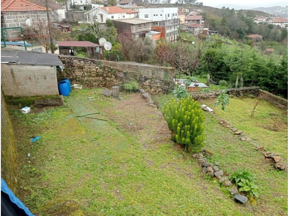 Helårsgrund i Roriz, Porto - foto 1