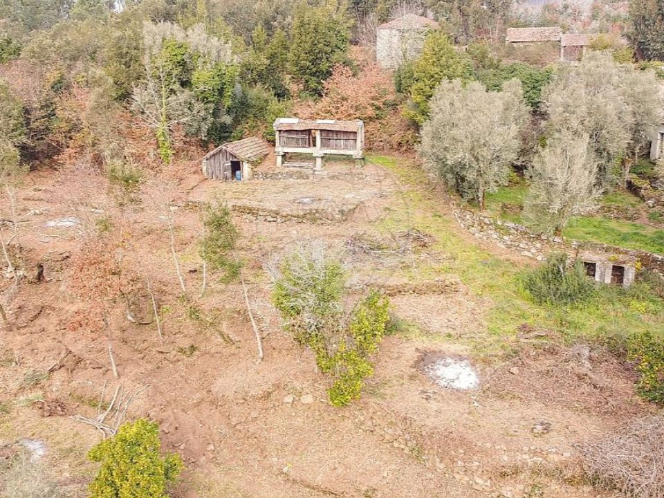 Helårsgrund i Mondim de Basto, Vila Real - foto 1