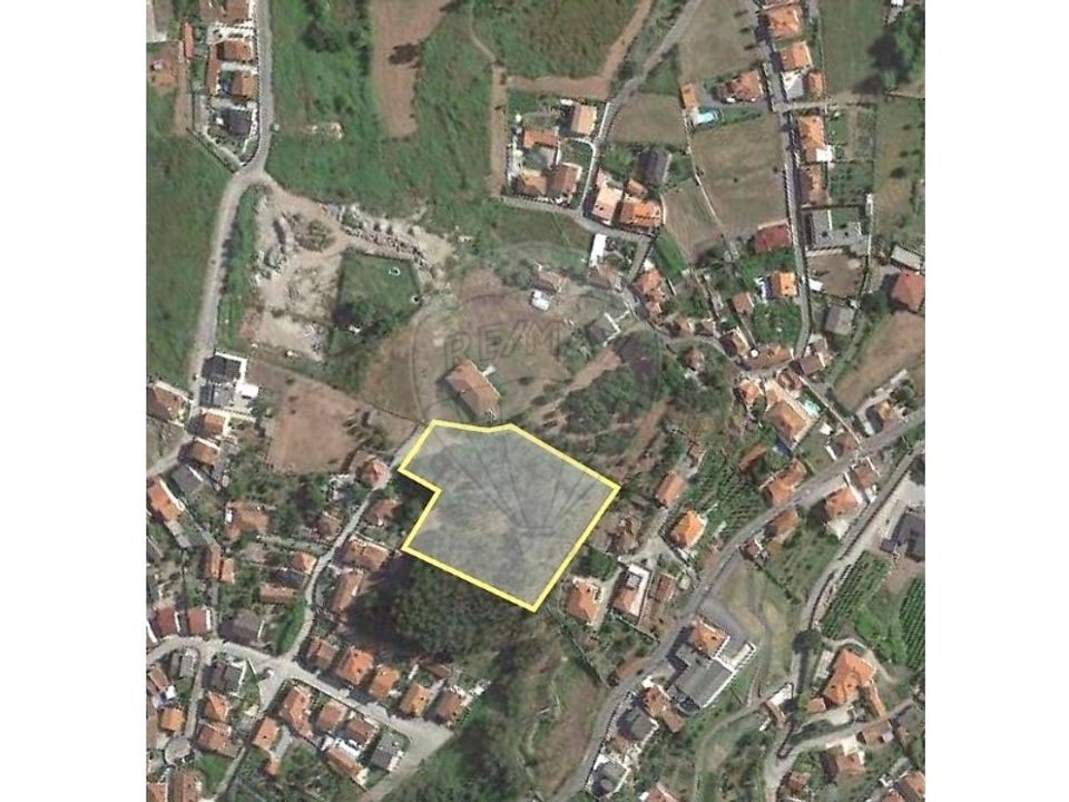 Helårsgrund i Santo Tirso, Porto - foto 1