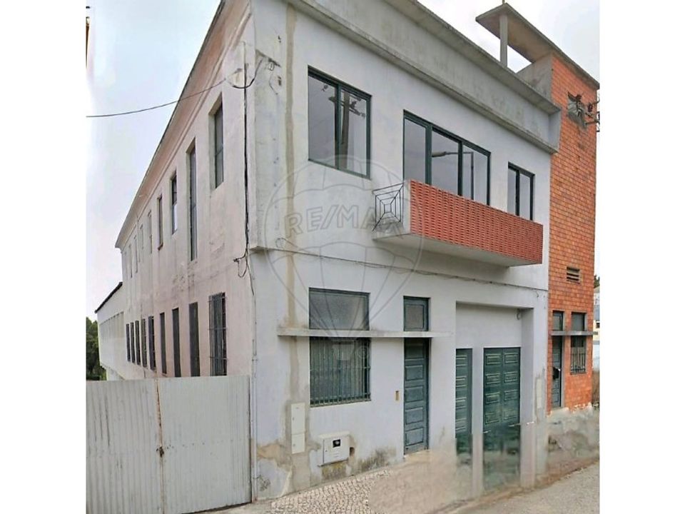 Erhvervsejendom i Pacos de Brandao, Aveiro - foto 1