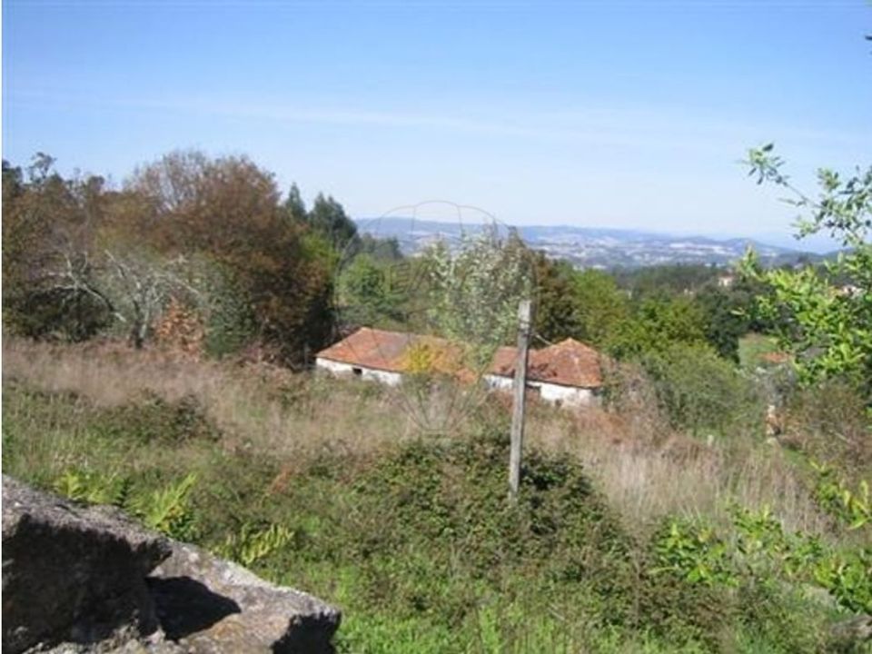 Helårsgrund i Lamelas e guimarei, Porto - foto 4