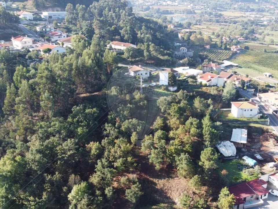 Helårsgrund i Santo Tirso, Porto - foto 2