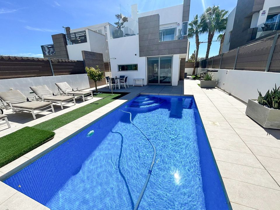 Villa i Guardamar Del Segura, Alicante - foto 1