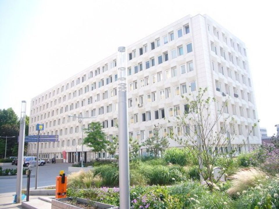 Erhvervsejendom i Créteil, Val-de-Marne - foto 1