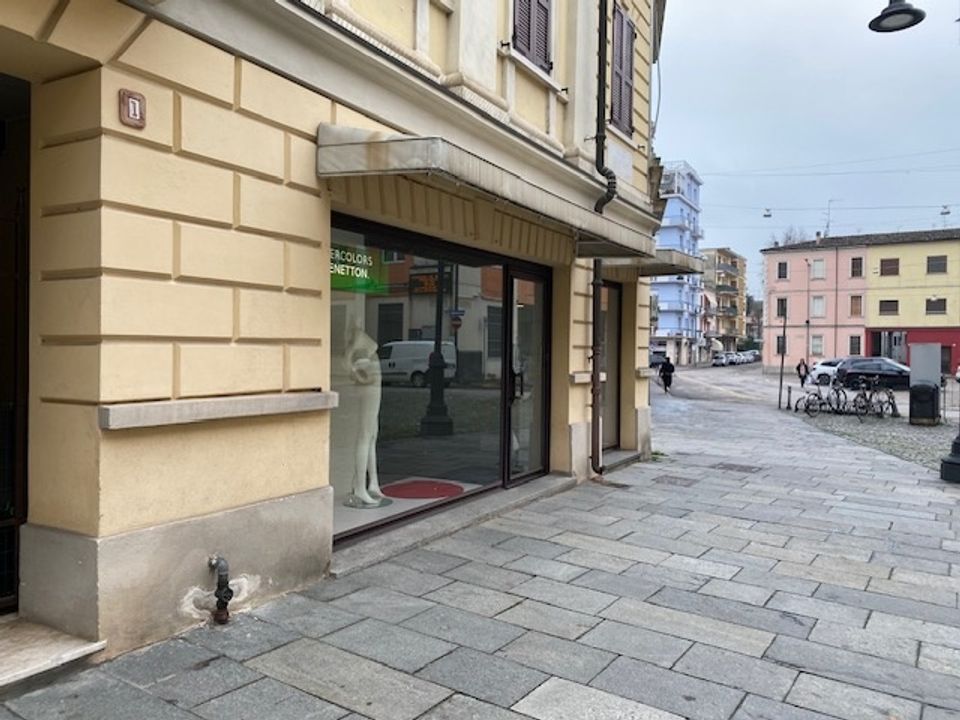 Erhvervsejendom i Suzzara, Mantua - foto 2