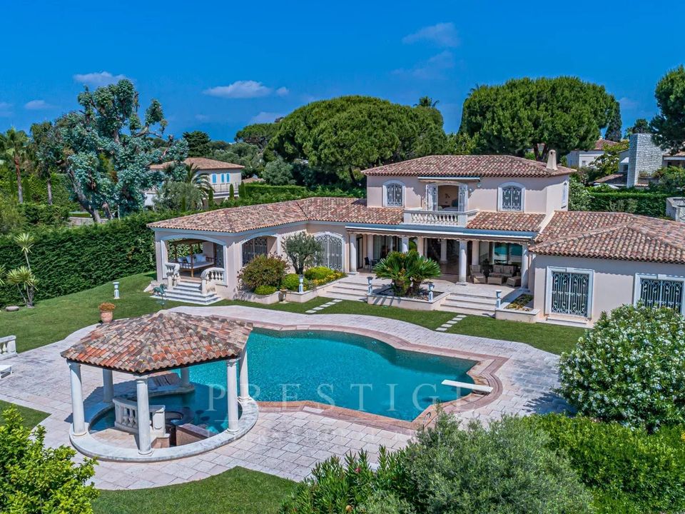 Villa i Antibes, Alpes-Maritimes - foto 1