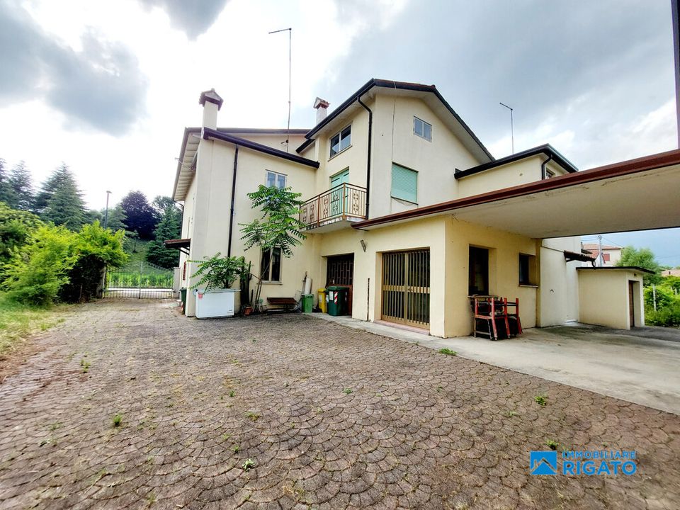 L'establiment comercial a Mussolente, Vicenza - foto 3