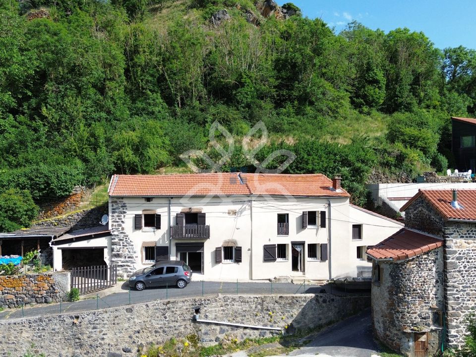 Landsbyhus i Saint-Jean-de-Nay, Haute-Loire - foto 1