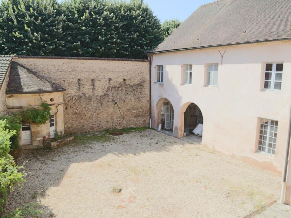 Erhvervsejendom i Autun, Saone-et-Loire - foto 2