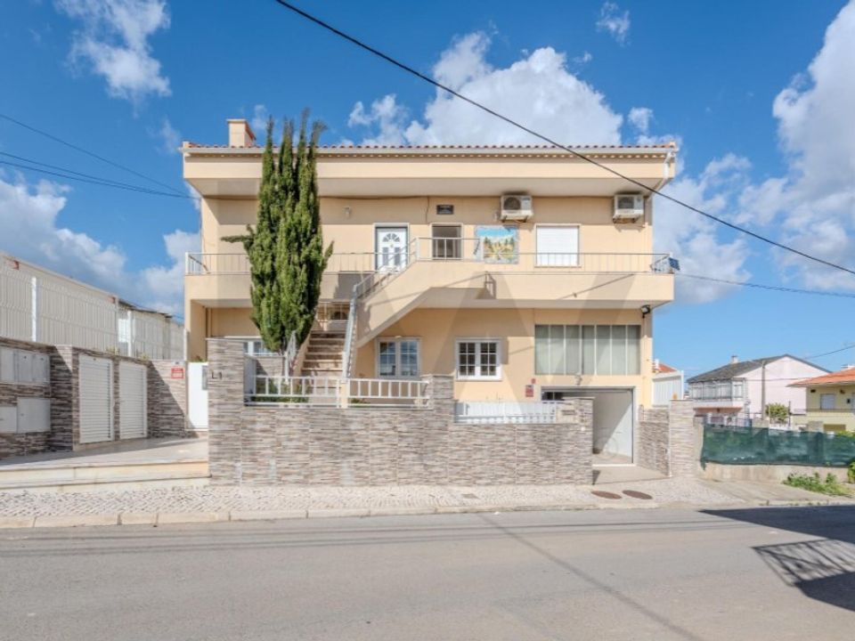 Villa i Santa Iria de Azoia, Lisbon - foto 1