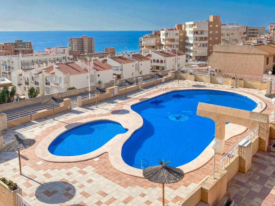 Lejlighed i Los Arenales Del Sol, Alicante - foto 1