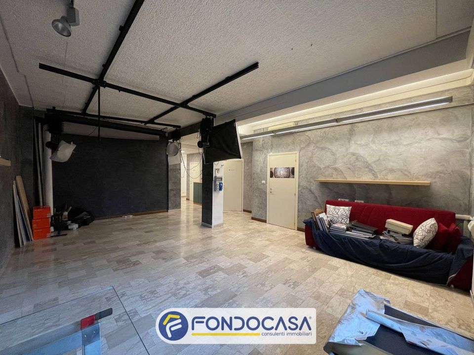 Erhvervsejendom i Ascoli Piceno, Ascoli Piceno - foto 1