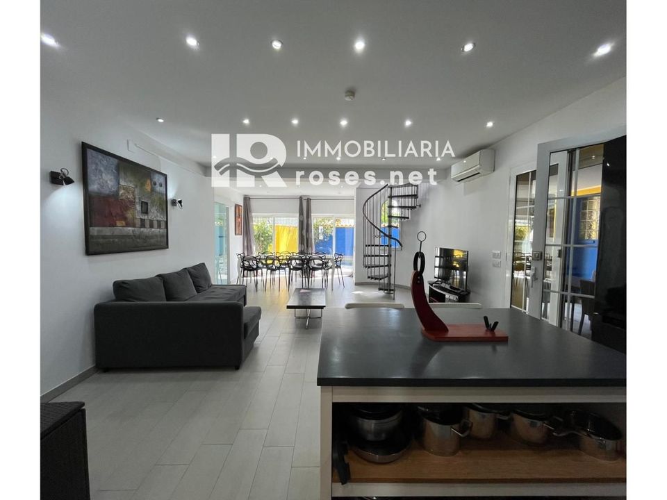 Villa i Empuriabrava, Gerona - foto 1