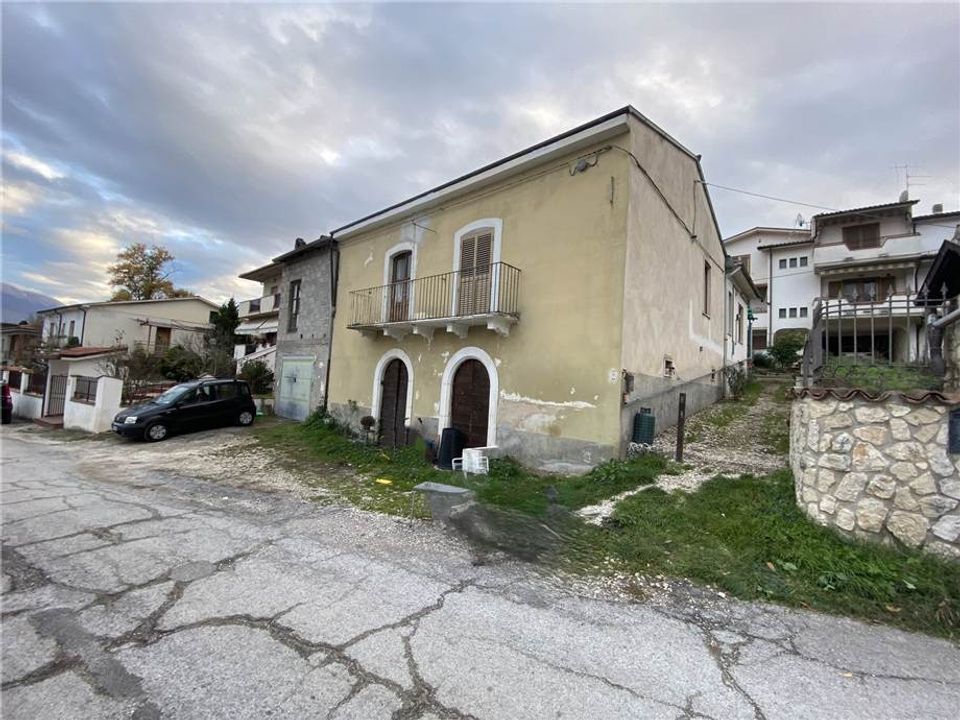 Villa en Sulmona, L'Aquila - foto 1