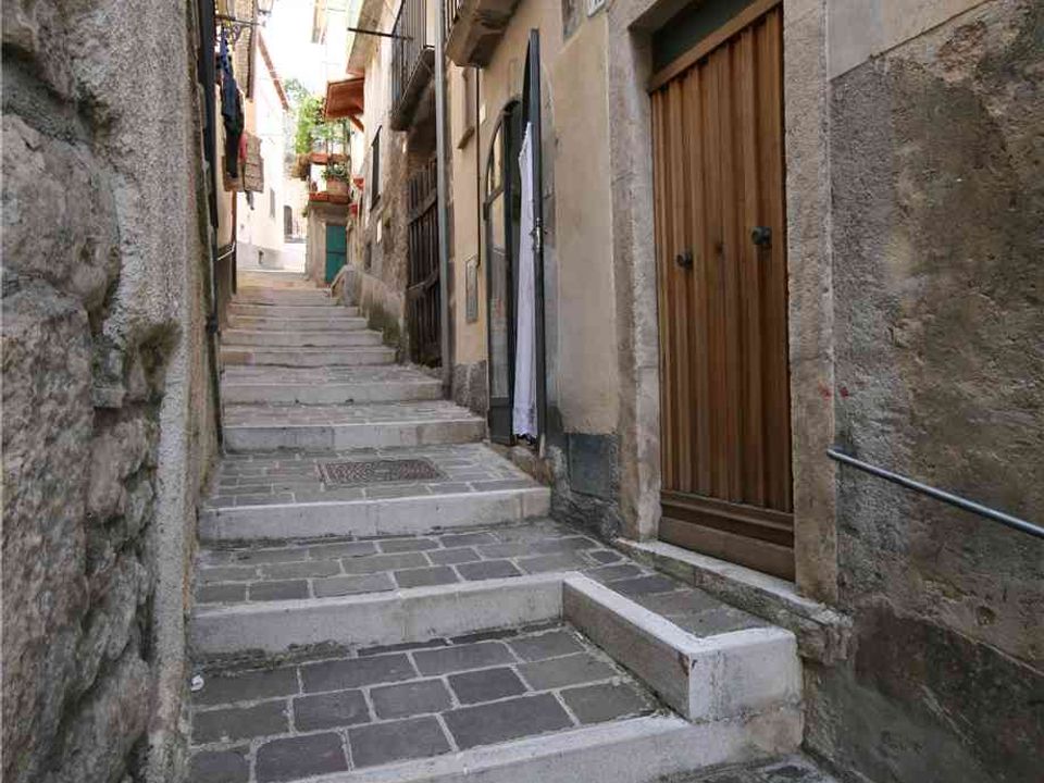 Villa i Anversa degli Abruzzi, L'Aquila - foto 1