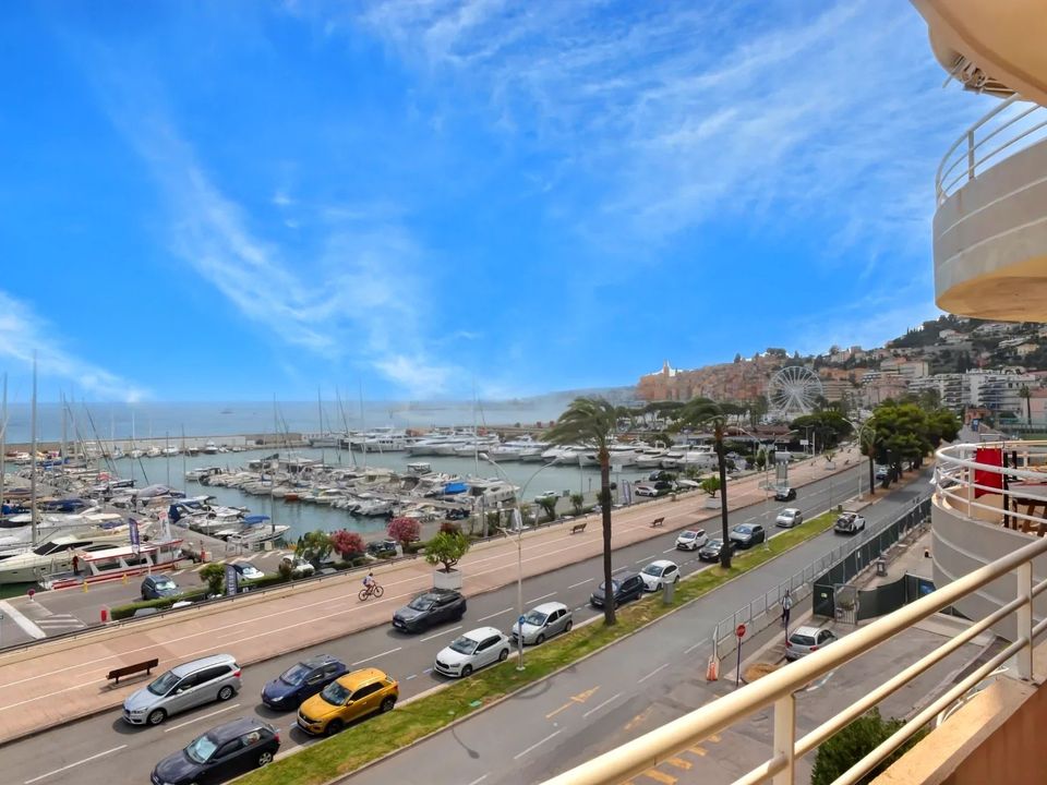 Lejlighed i Menton, Alpes-Maritimes - foto 1