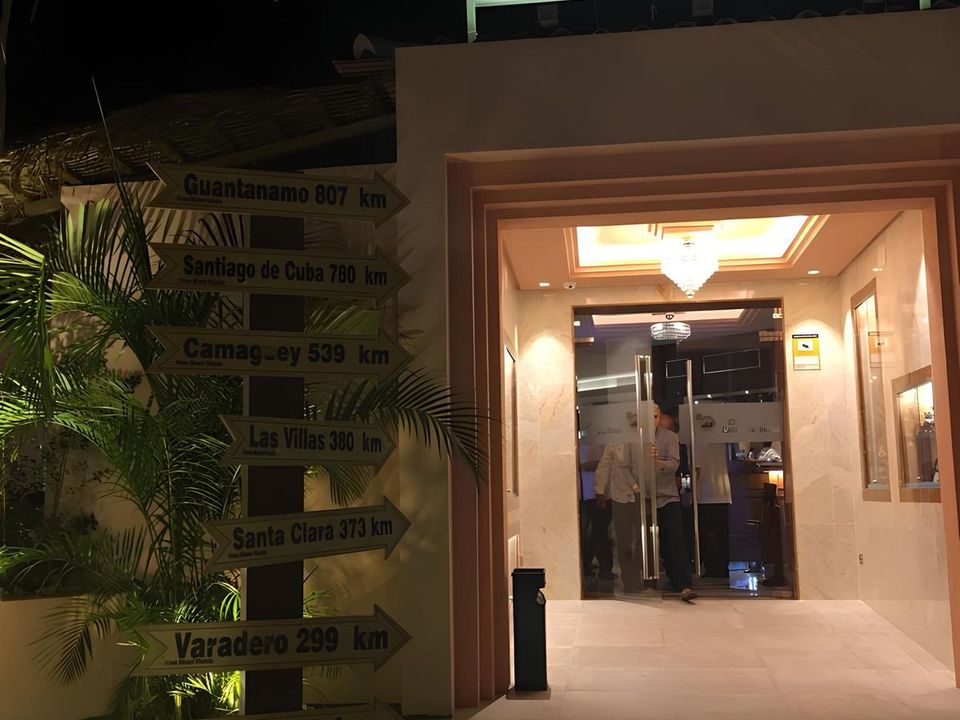 Erhvervsejendom i El Paraiso, Malaga - foto 1
