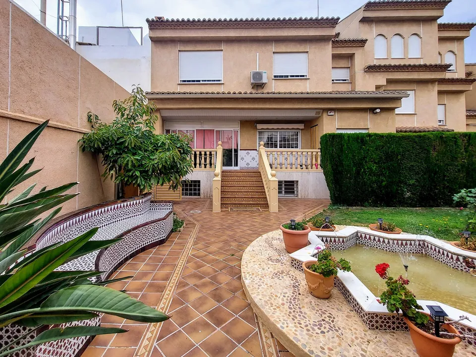 Villa i Valencia, Valencia - foto 1