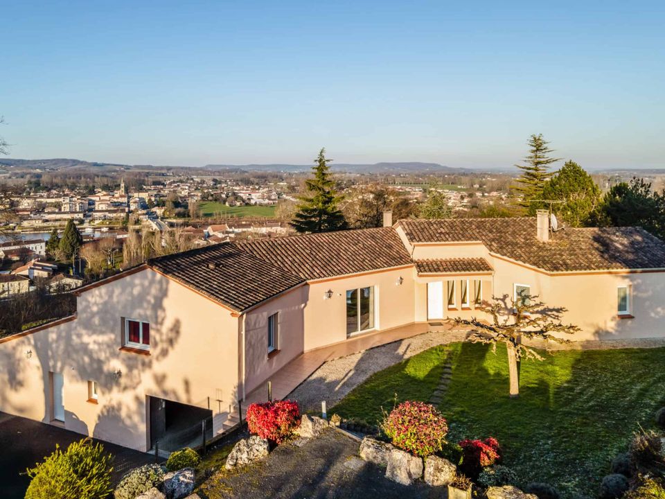 Villa en Penne-d'Agenais, Lot-et-Garonne - foto 1